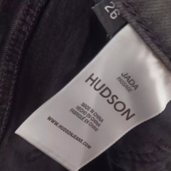 Hudson Jeans Jada High Rise Raw Hem Denim Shorts in Passage Black Wash Size 26 - Picture 3 of 10